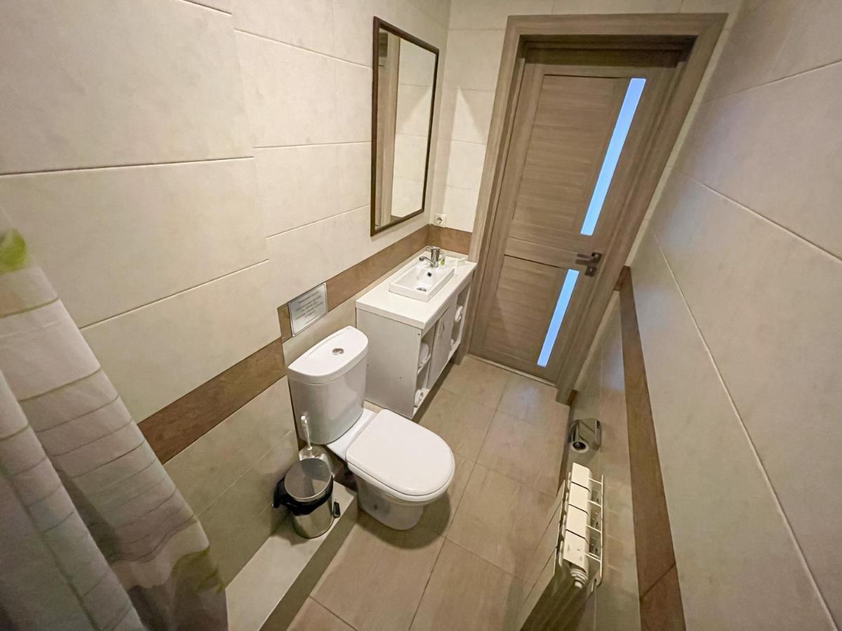 Resident Hotel Kaszkeleng Kültér fotó
